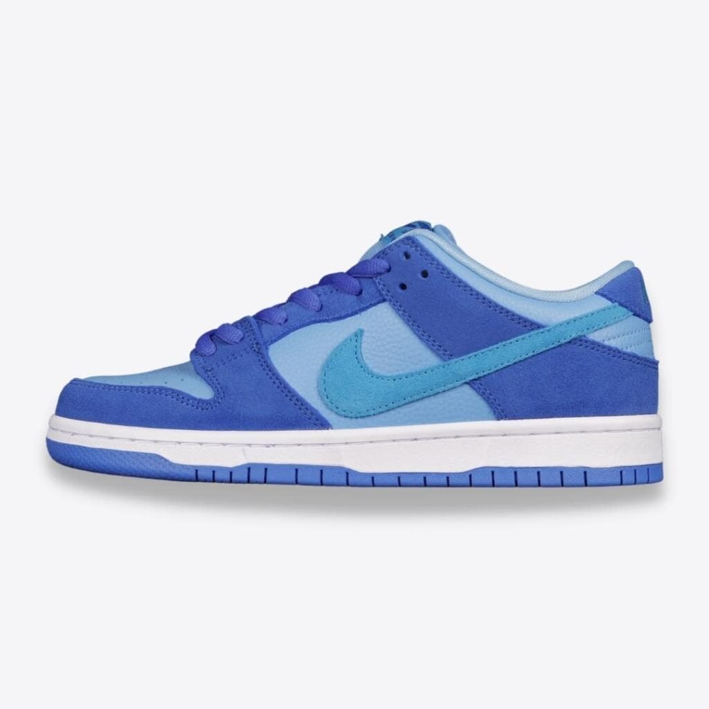 Nike SB Dunk Low Pro "Blue Raspberry"