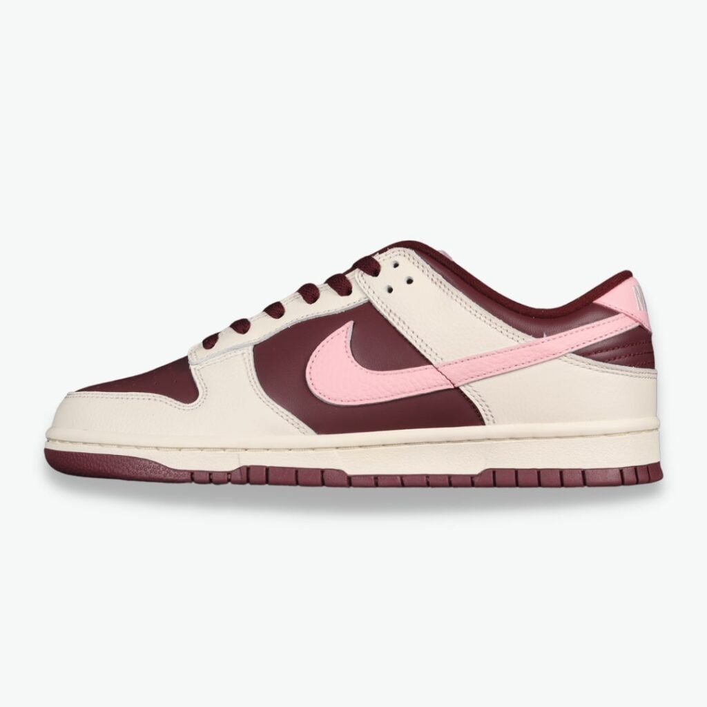Nike Dunk Low "Valentine’s Day" (2023)